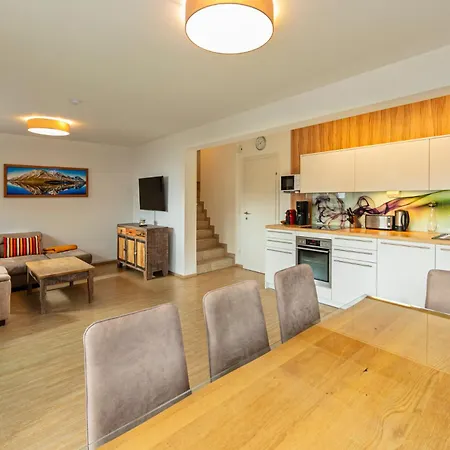 H21 - Modernes 145qm, 4sz, Wellnessbereich Mit Sauna Und Dachterrasse Mit Panoramablick, Kuehlen Und Heizen Mit Geothermie Feriehus