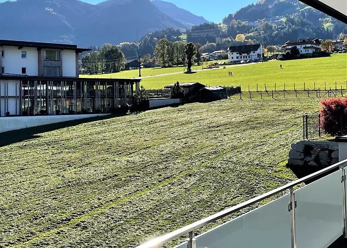 H21 - Modernes 145qm, 4sz, Wellnessbereich Mit Sauna Und Dachterrasse Mit Panoramablick, Kuehlen Und Heizen Mit Geothermie * Fügen