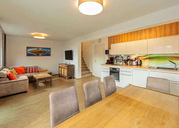 H21 - Modernes 145qm, 4sz, Wellnessbereich Mit Sauna Und Dachterrasse Mit Panoramablick, Kuehlen Und Heizen Mit Geothermie Feriehus