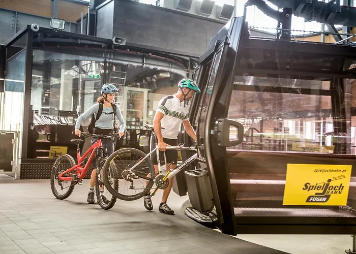 בית נופש H21 - Modernes 145qm, 4sz, Wellnessbereich Mit Sauna Und Dachterrasse Mit Panoramablick, Kuehlen Und Heizen Mit Geothermie פוגן