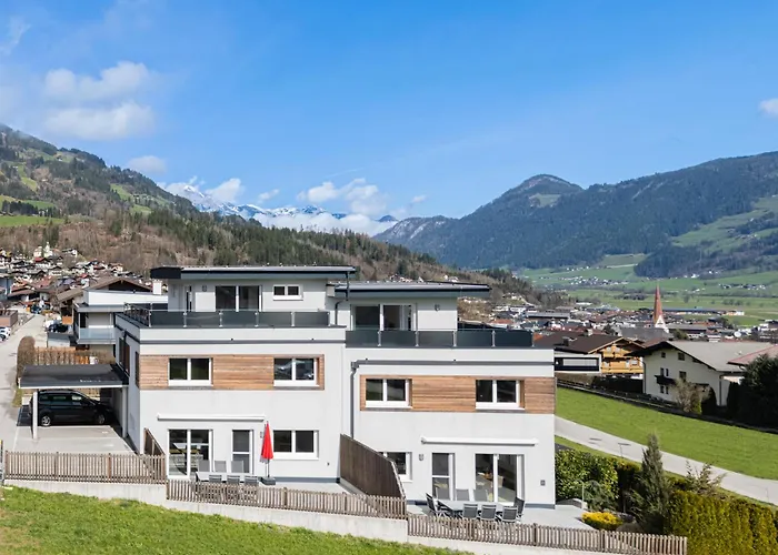 H21 - Modernes 145qm, 4sz, Wellnessbereich Mit Sauna Und Dachterrasse Mit Panoramablick, Kuehlen Und Heizen Mit Geothermie בית נופש *