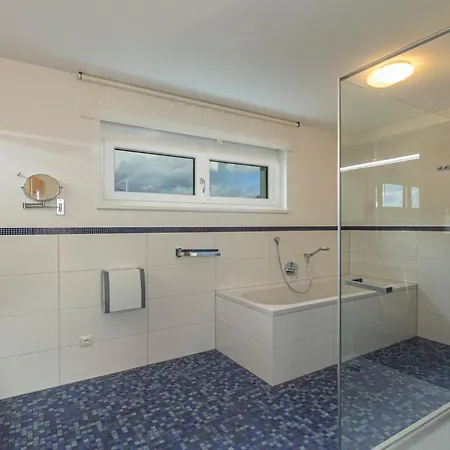 Будинок відпочинку H21 - Modernes 145qm, 4sz, Wellnessbereich Mit Sauna Und Dachterrasse Mit Panoramablick, Kuehlen Und Heizen Mit Geothermie *